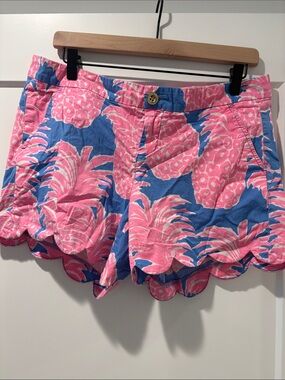 Lilly Pulitzer Pink Pineapple Print Scallop-Hem Shorts